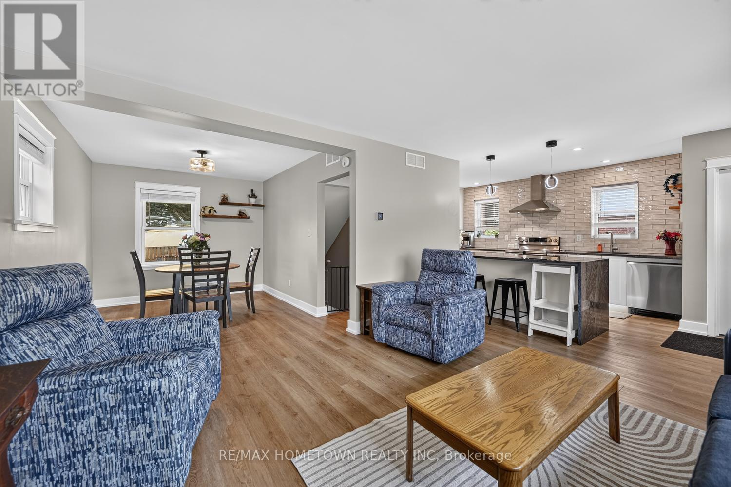 749 DUKE STREET - Image 13