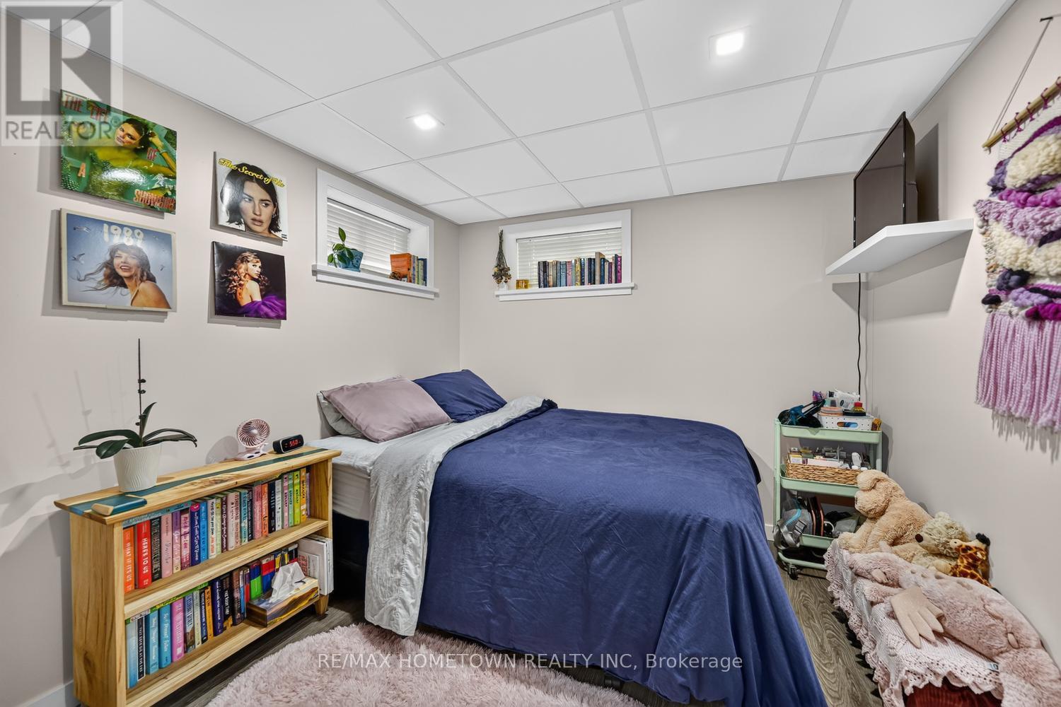 749 DUKE STREET - Image 25