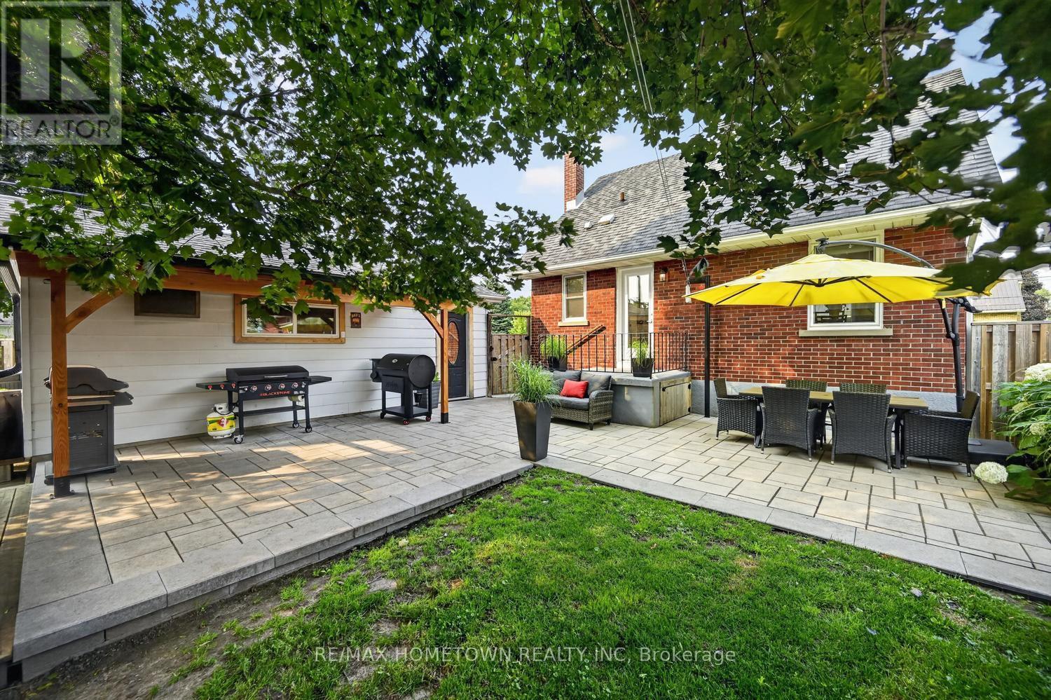 749 DUKE STREET - Image 30