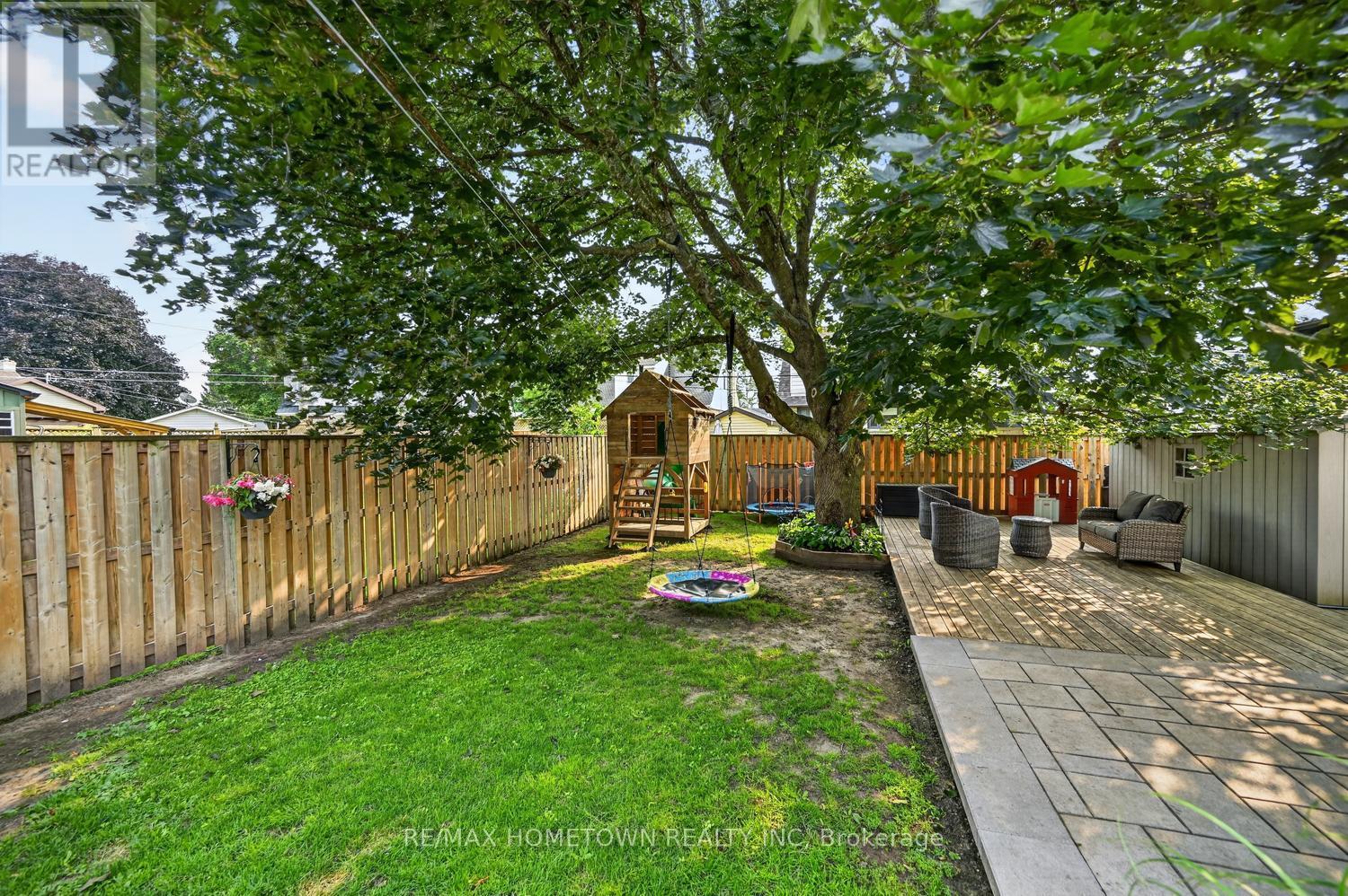 749 DUKE STREET - Image 37