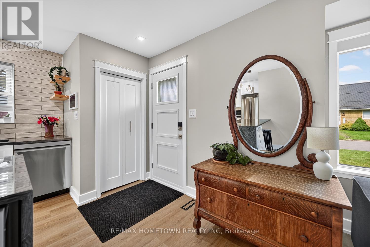 749 DUKE STREET - Image 6