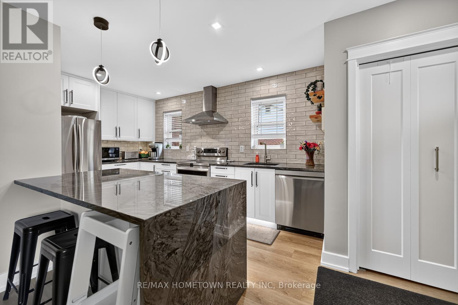 749 DUKE STREET - Image 7