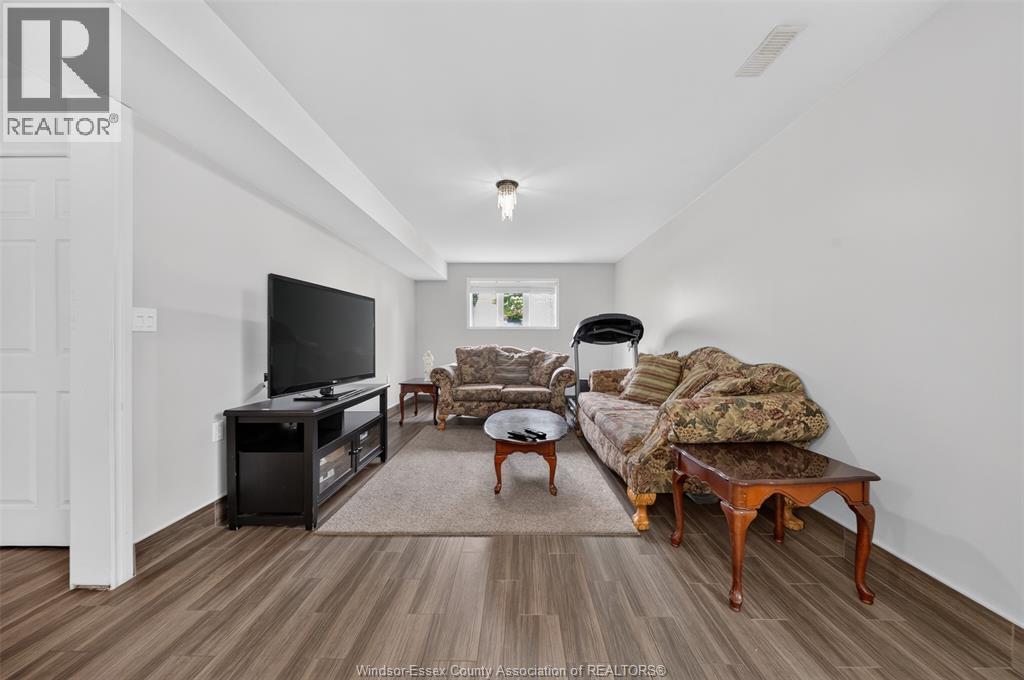 2418 DUNESHILL AVENUE - 38