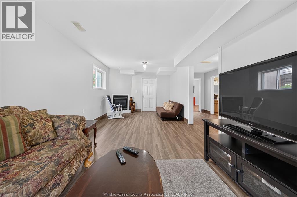 2418 DUNESHILL AVENUE - 39