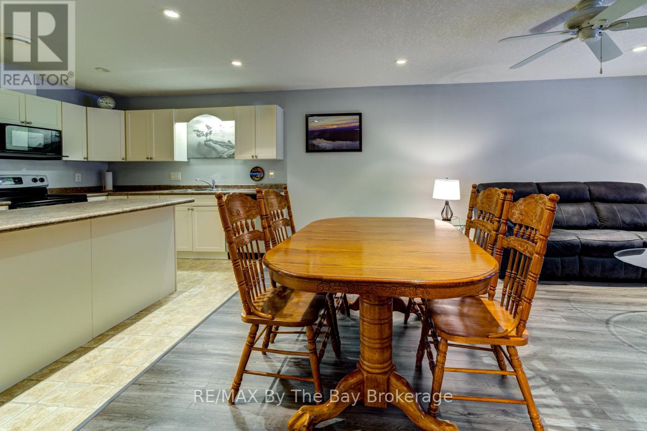 65 MEADOW LANE - 17