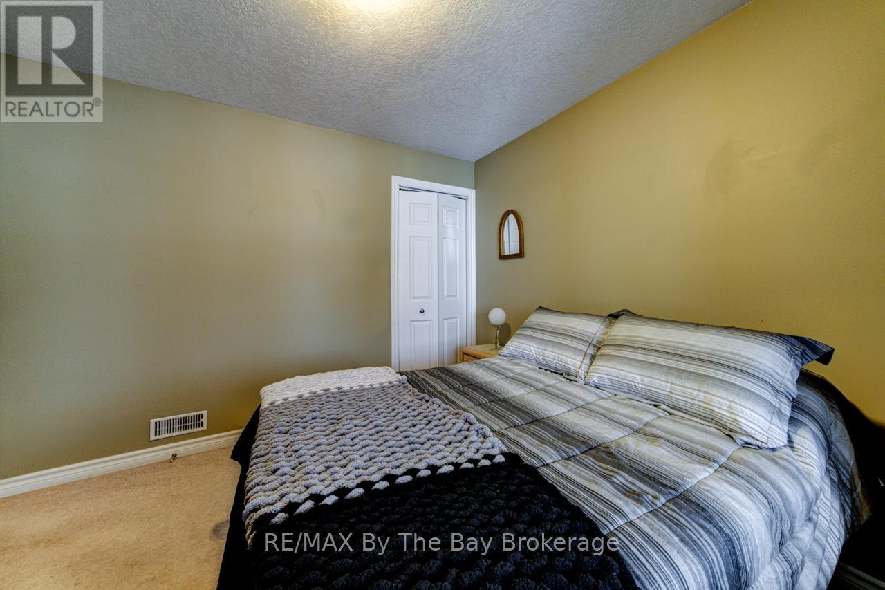 65 MEADOW LANE - 25