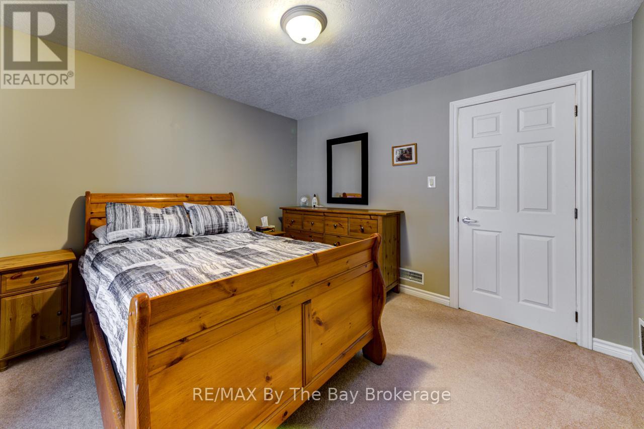 65 MEADOW LANE - 27