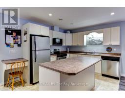 65 Meadow Lane, Wasaga Beach, ON L9Z0A3 Photo 10