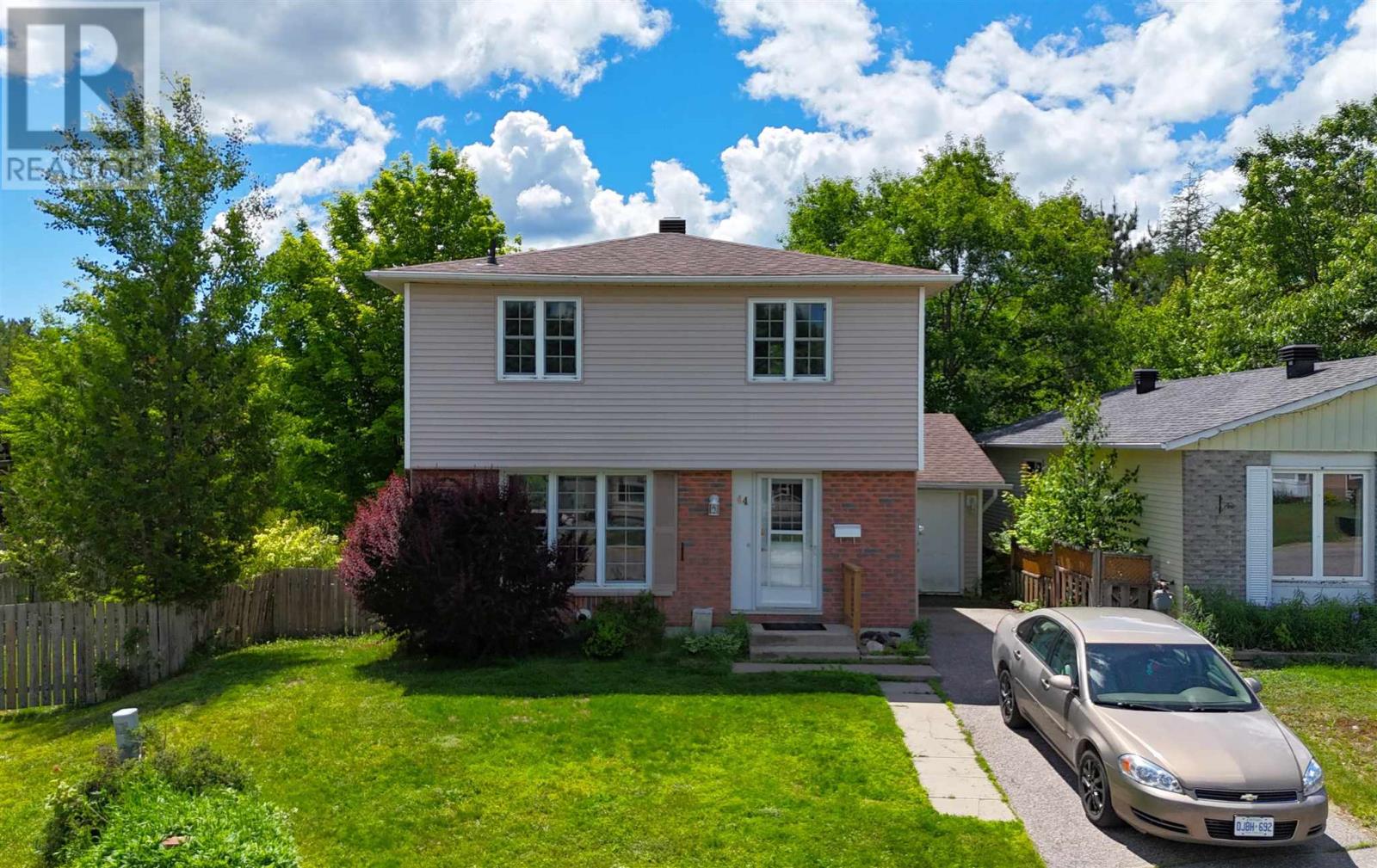 44 MacDonald CT - 1