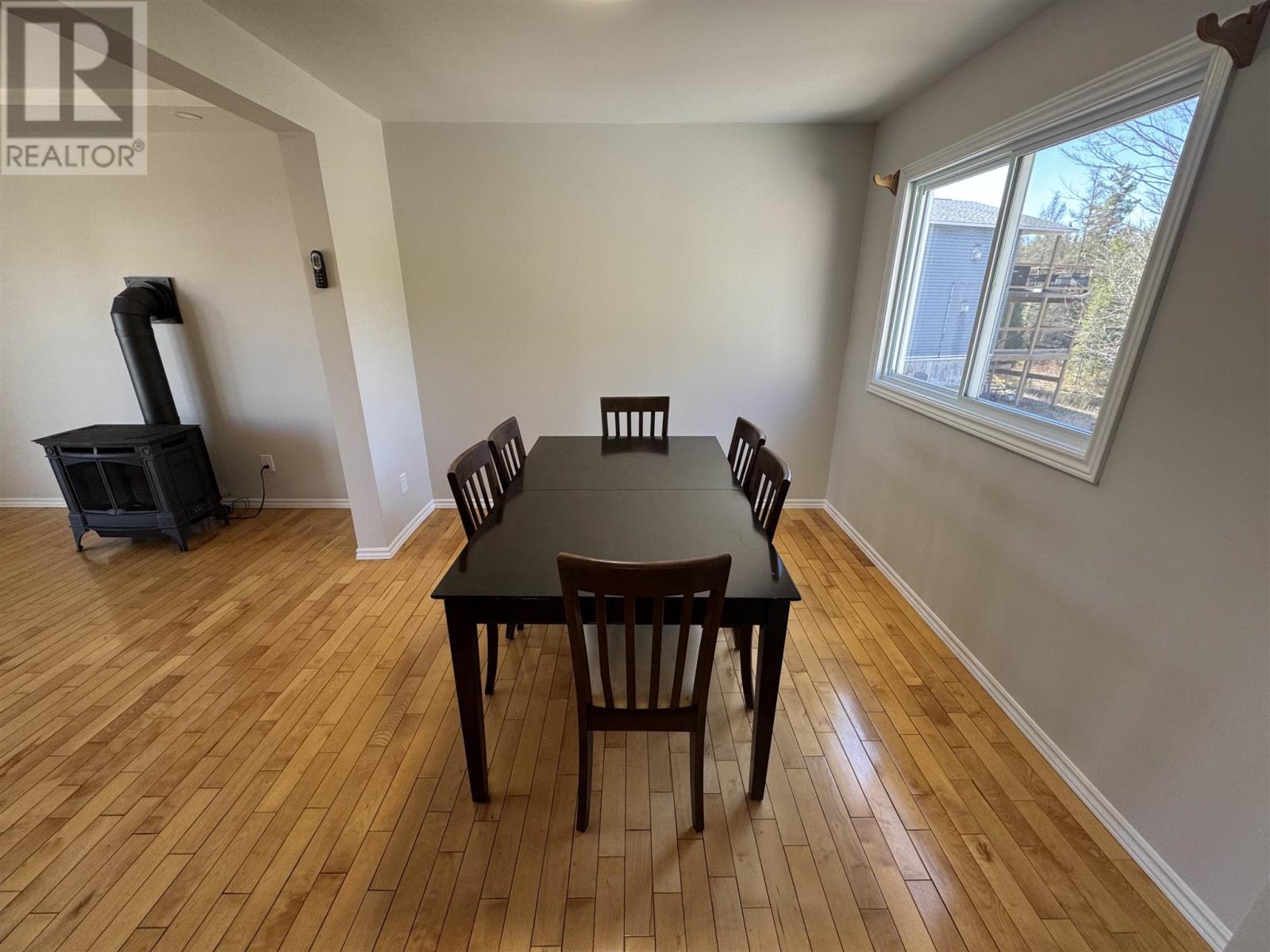 44 MacDonald CT - 14