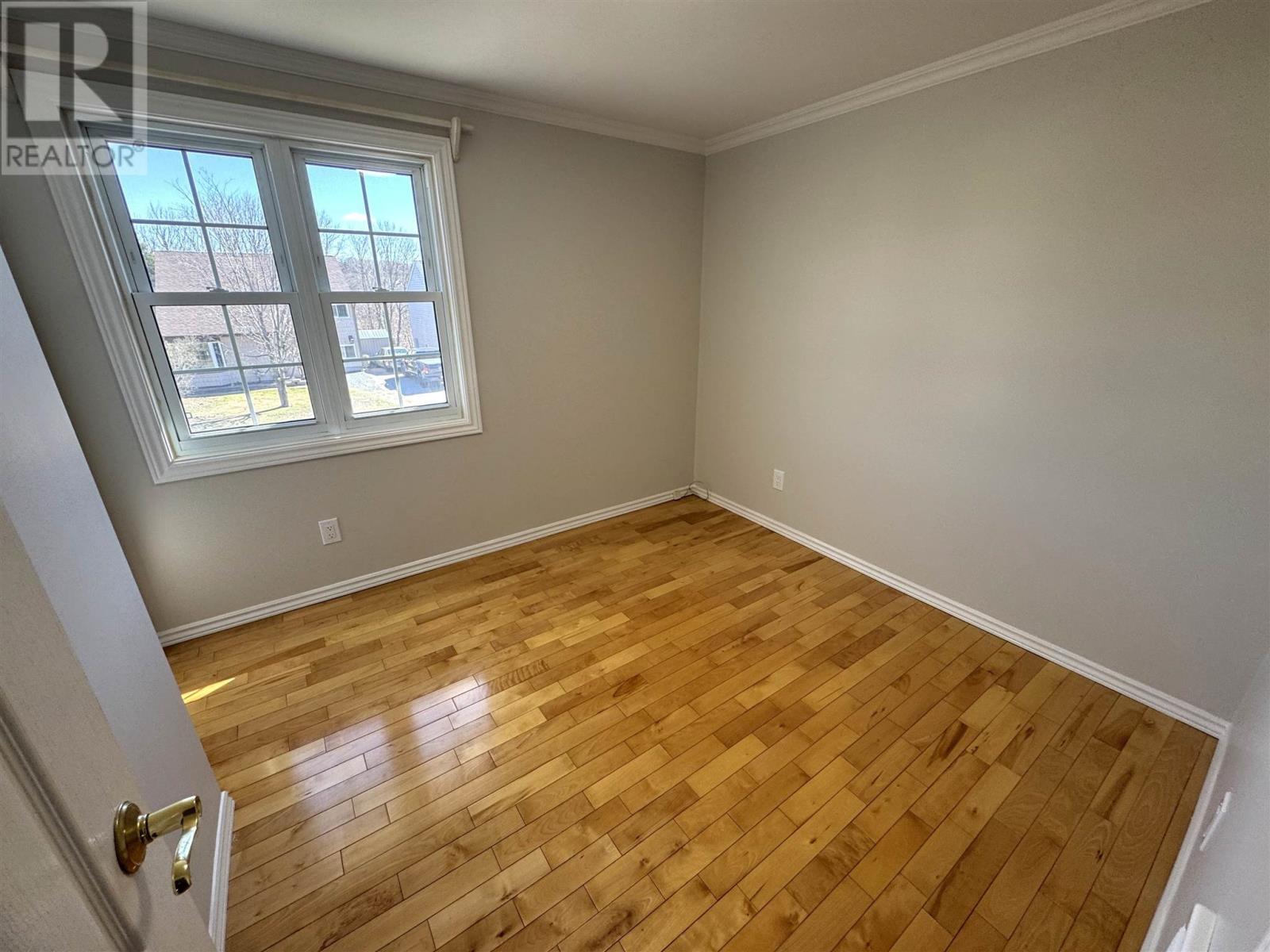 44 MacDonald CT - 23