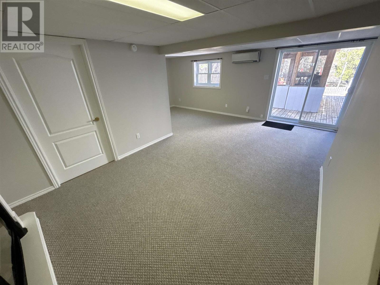 44 MacDonald CT - 28