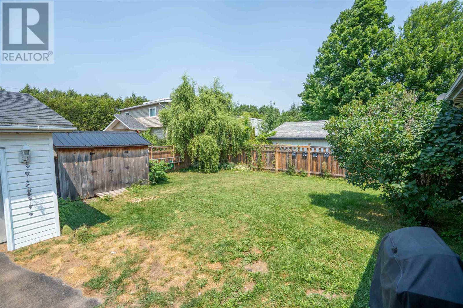 3810 Queen ST E - 28