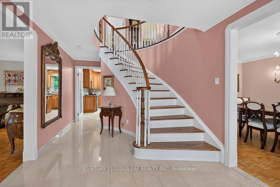 2011 HOLLYBROOK CRESCENT - 5
