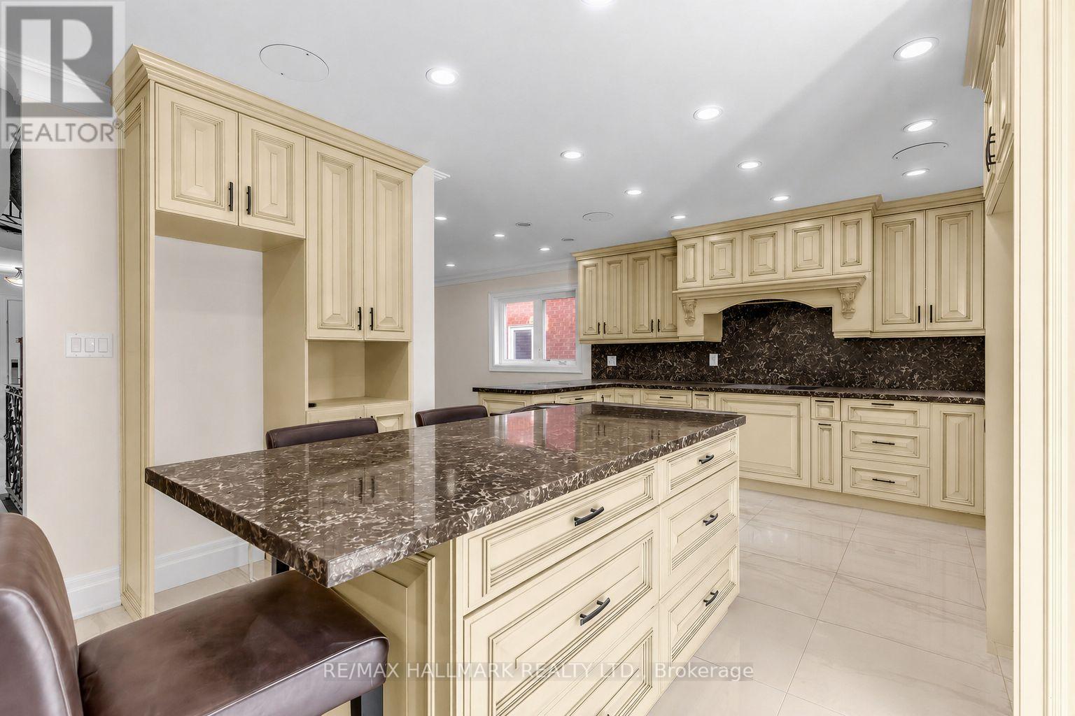 287 ANDY CRESCENT - 13