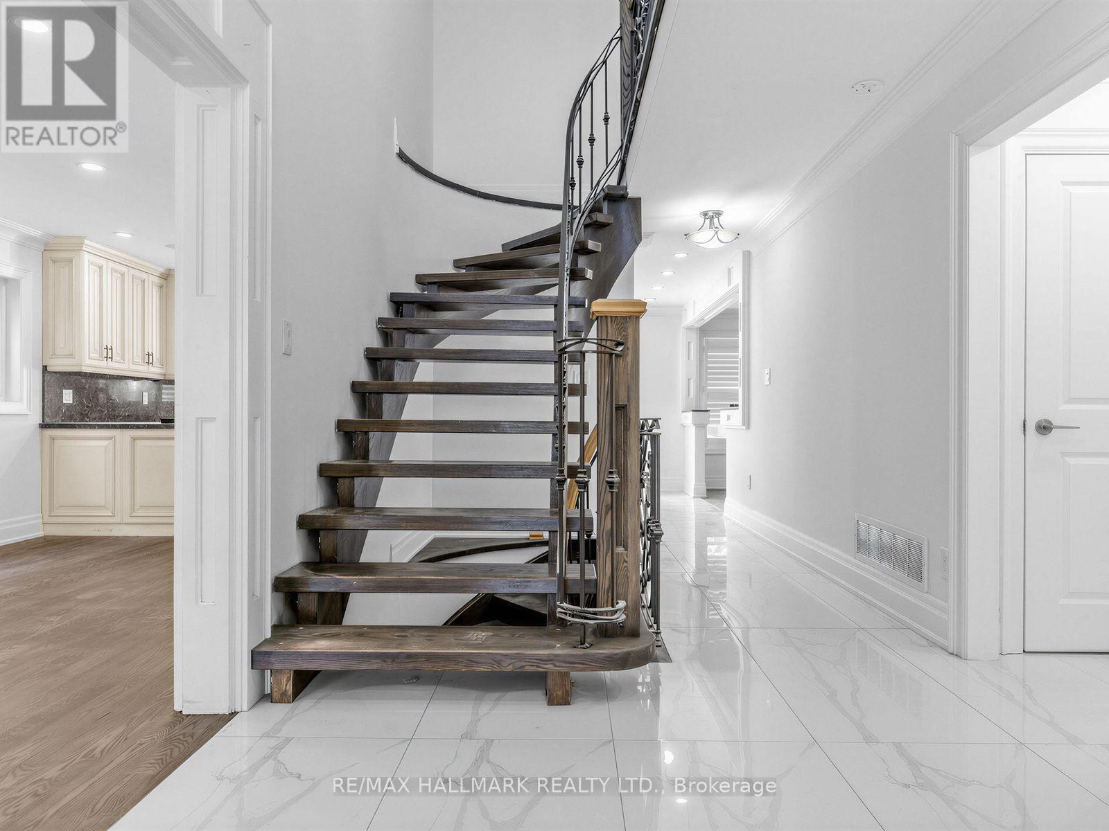 287 ANDY CRESCENT - 2