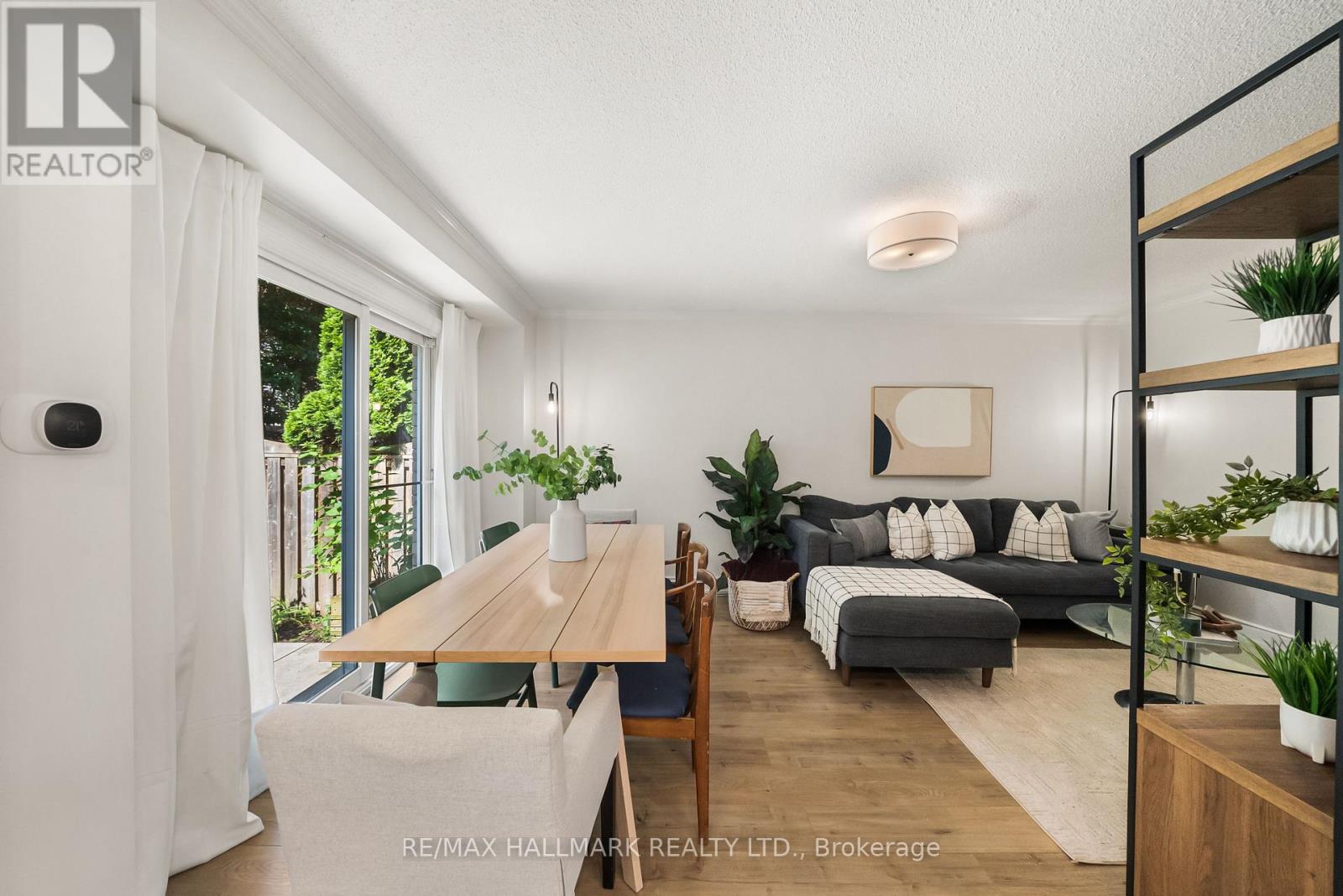 71 BISHOP CRESCENT - Image 13