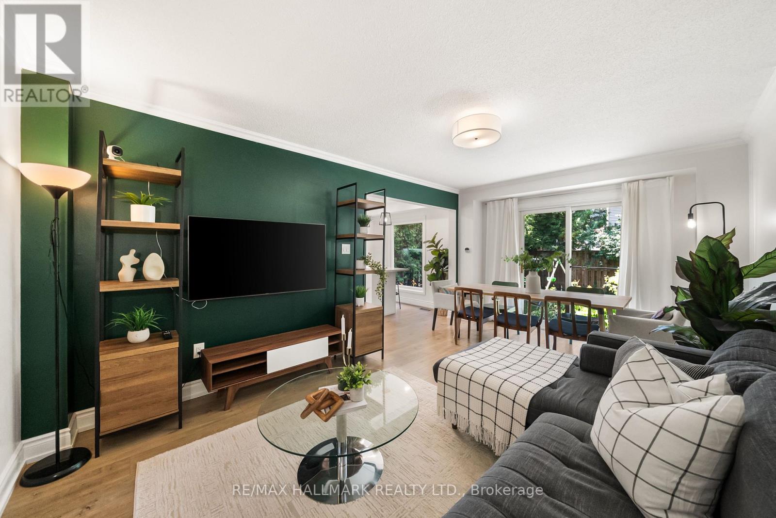 71 BISHOP CRESCENT - Image 19