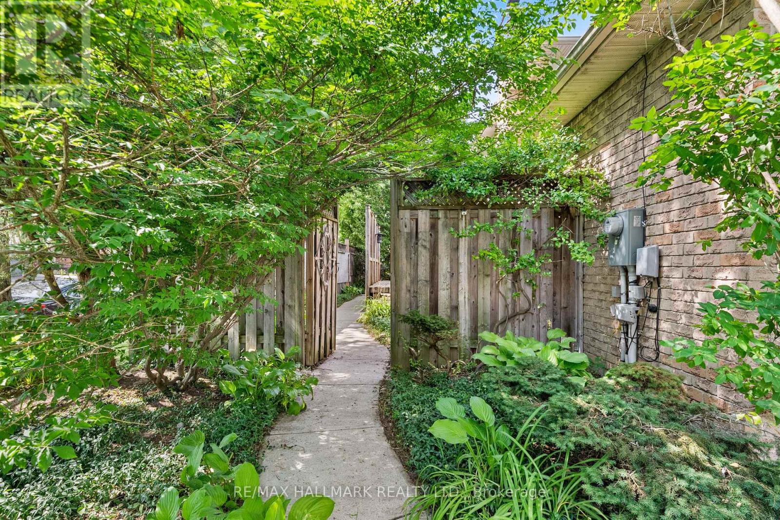 71 BISHOP CRESCENT - Image 42