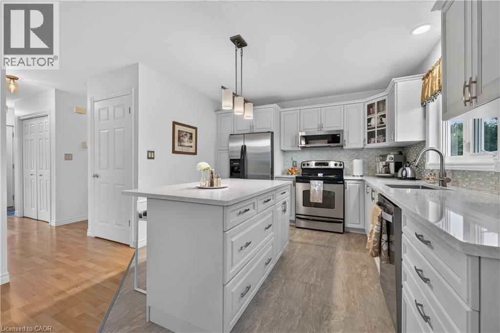 213 MARGARET Street S - Image 11