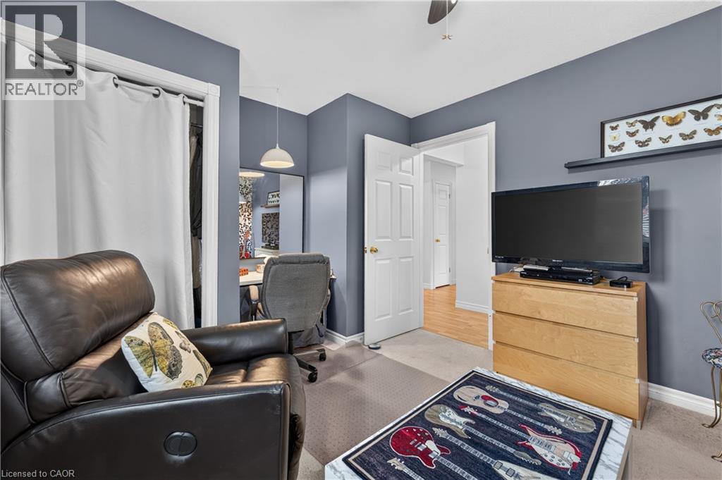 213 MARGARET Street S - Image 17
