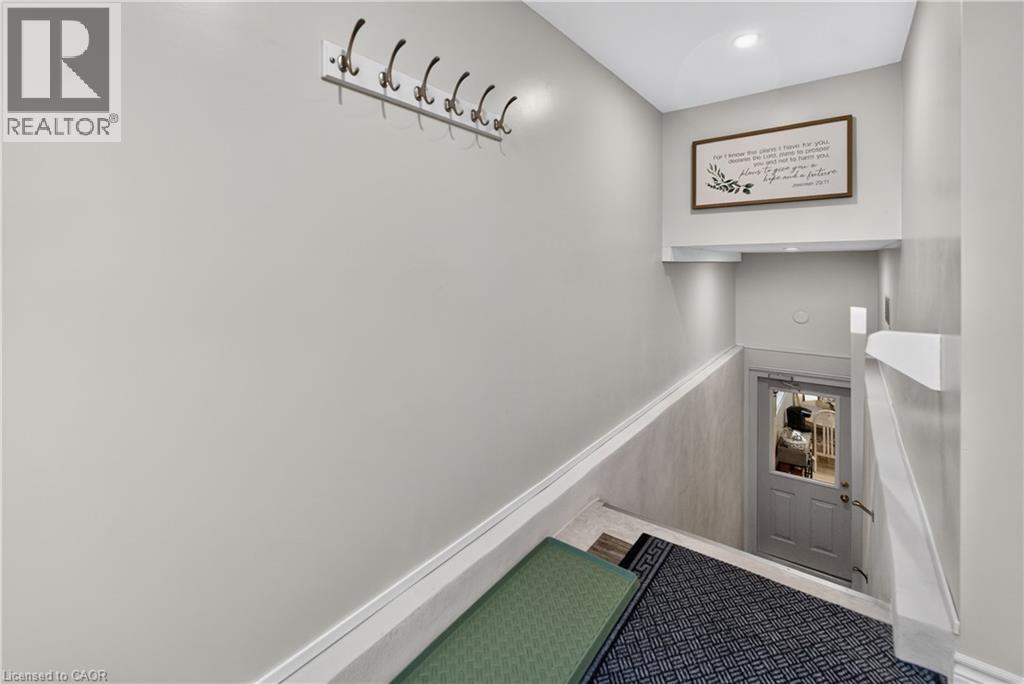 213 MARGARET Street S - Image 21