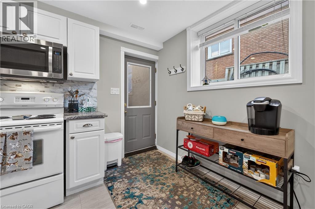 213 MARGARET Street S - Image 22
