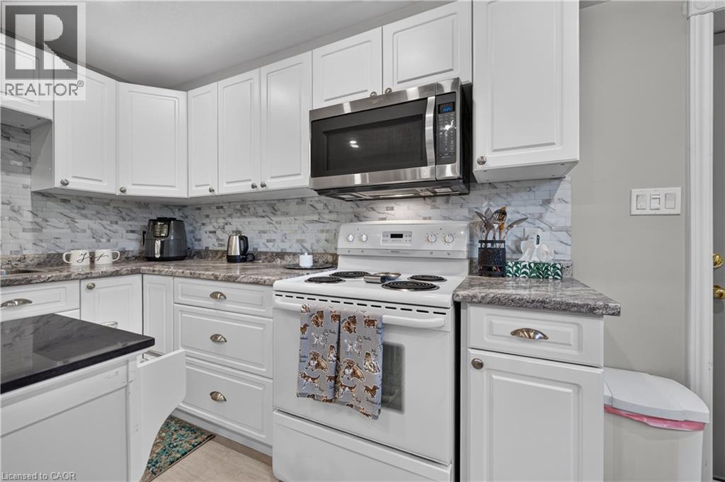 213 MARGARET Street S - Image 23