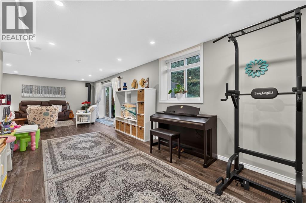 213 MARGARET Street S - Image 27