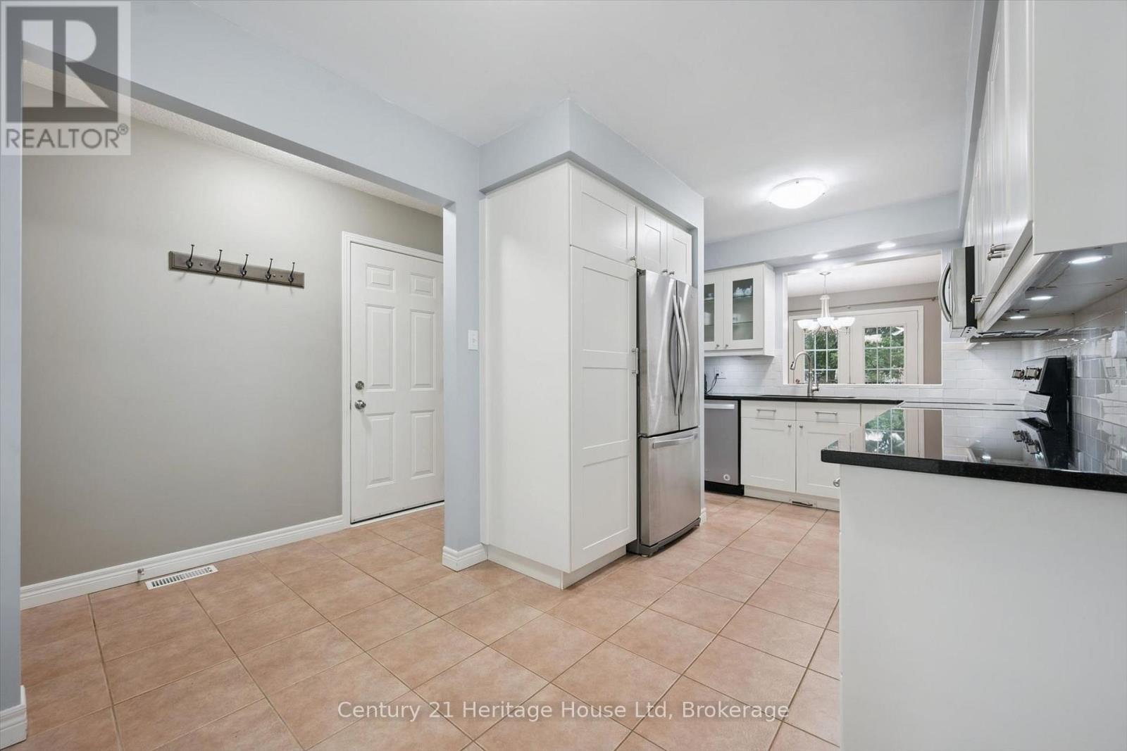 94 MILSON CRESCENT - Image 9