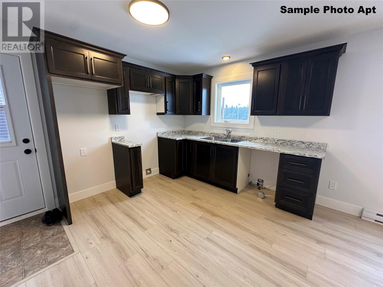 2 Knightsbridge Place - 18