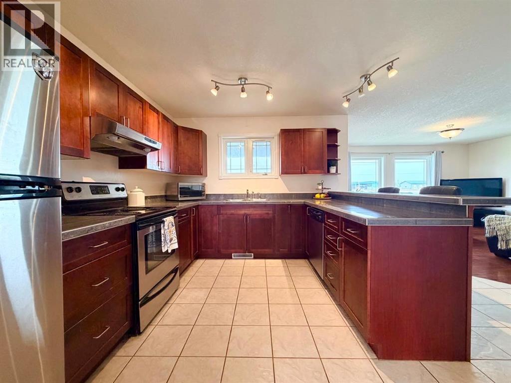 4611 44 Street - 14