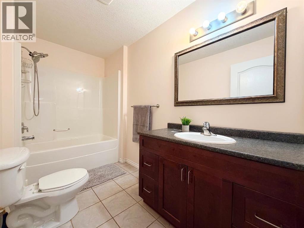 4611 44 Street - 24