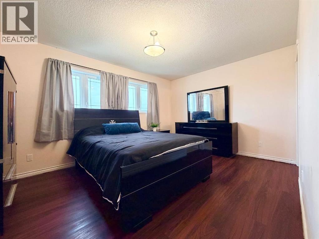 4611 44 Street - 26