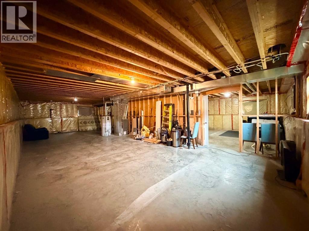 4611 44 Street - 35