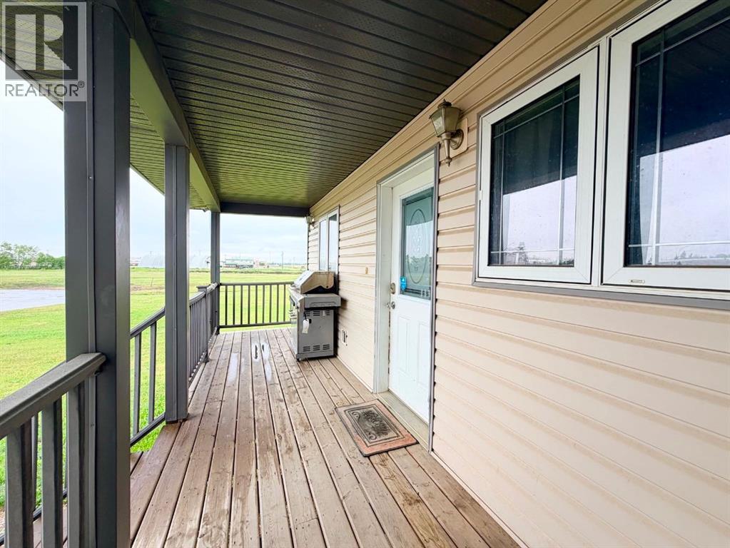 4611 44 Street - 5