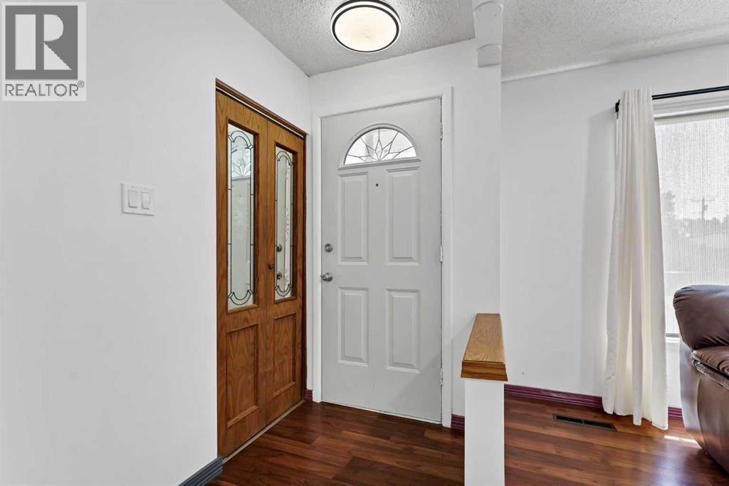 1120 1 Avenue NE - 3