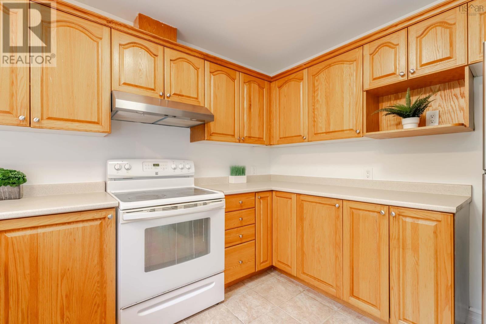 560 Parkland Drive - 16
