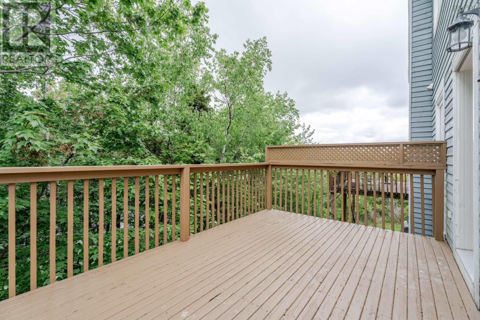 560 Parkland Drive - 21