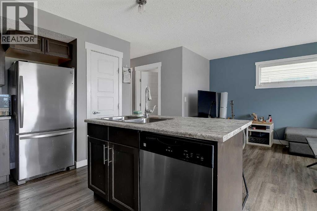 8443 101 Avenue - 6
