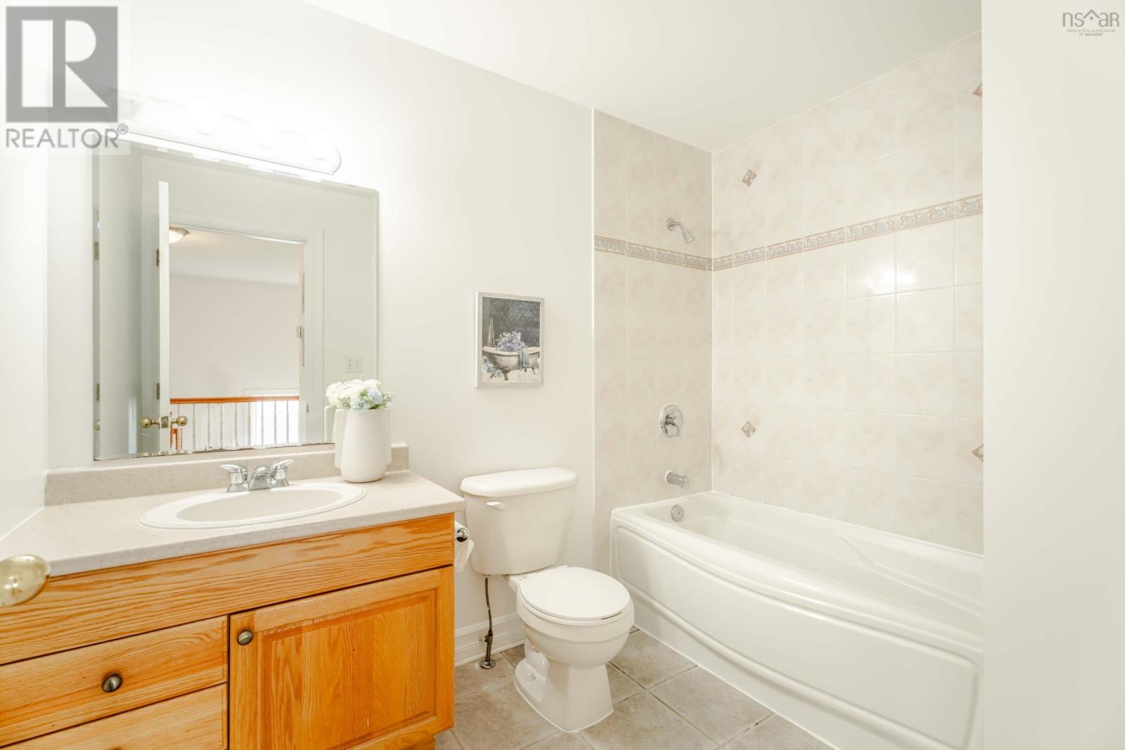 560 Parkland Drive - 35
