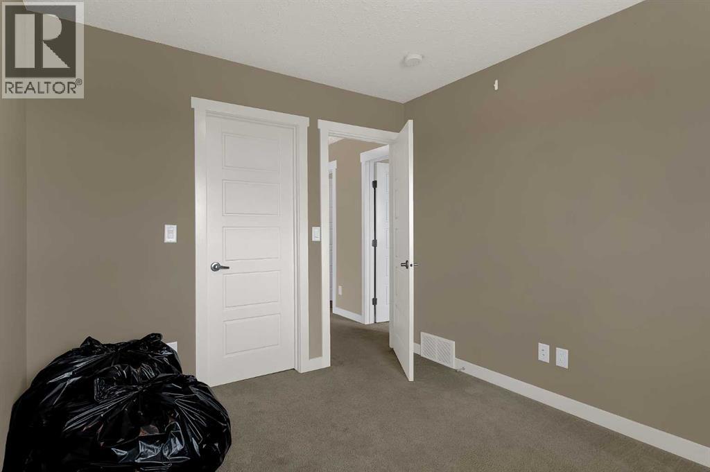 8445 101 Avenue - 16