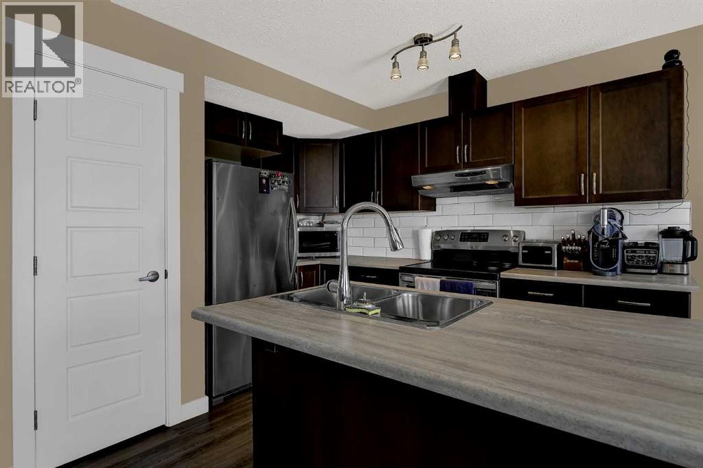 8445 101 Avenue - 5