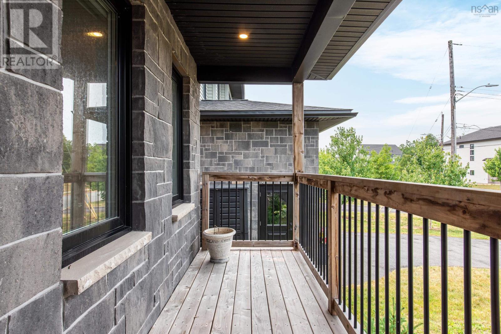 36 Innsbrook Way - 2