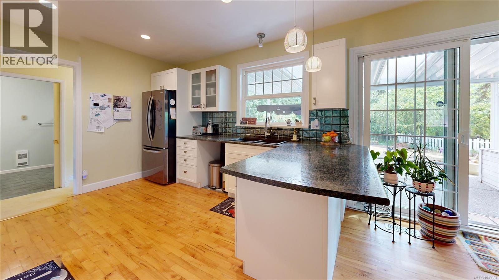 683 Montague Rd, Nanaimo — photo 3
