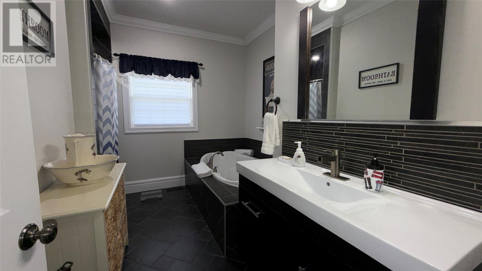 3 Hillview Road - 11