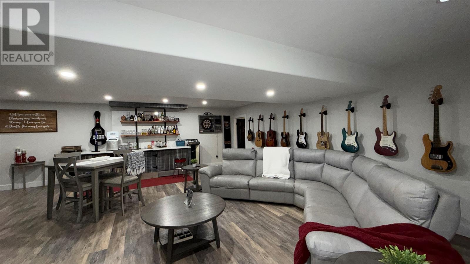 3 Hillview Road - 27