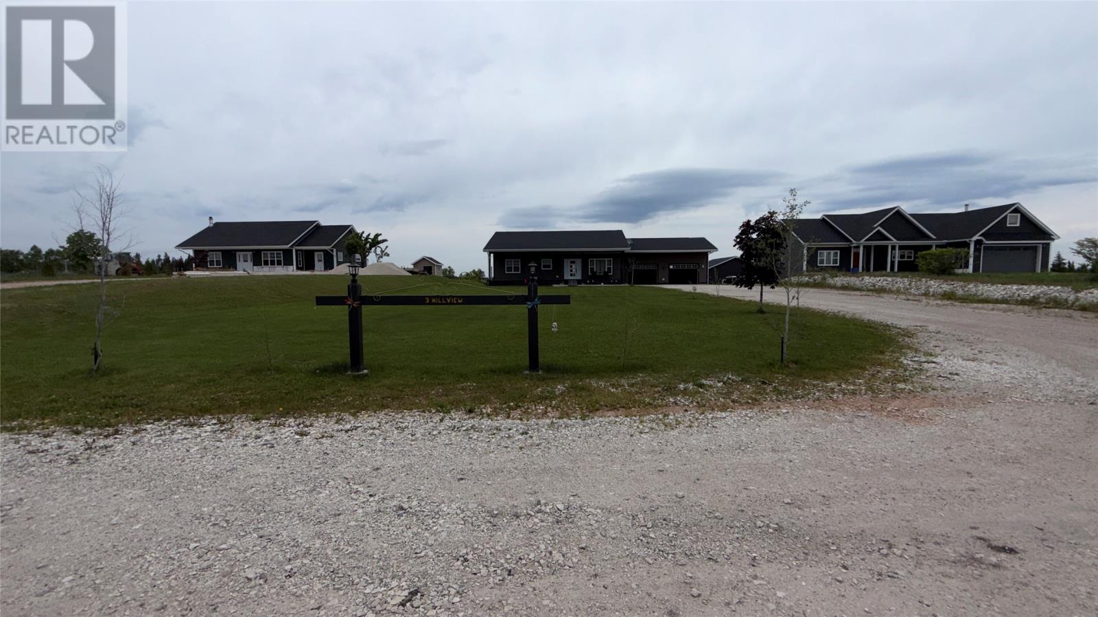 3 Hillview Road - 3
