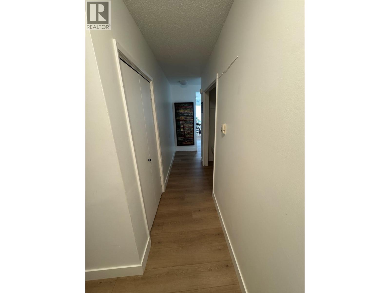 1880 Pandosy Street - 16