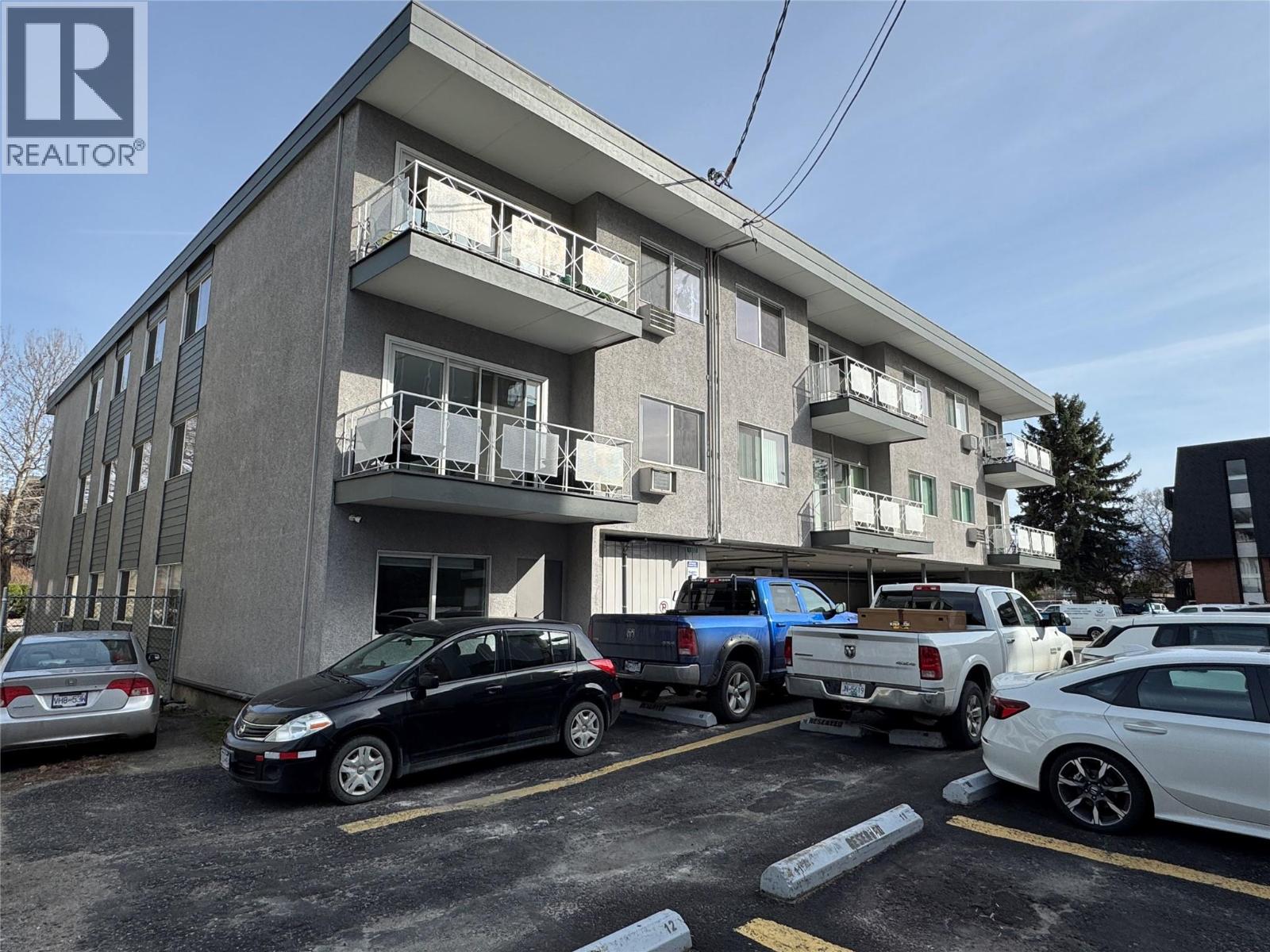 1880 Pandosy Street - 4